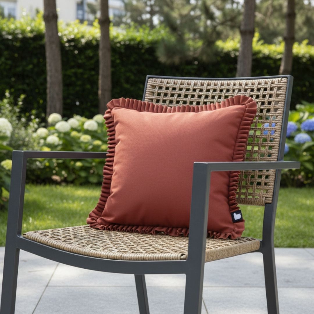 B Outdoor Cushion Frill - Marsala