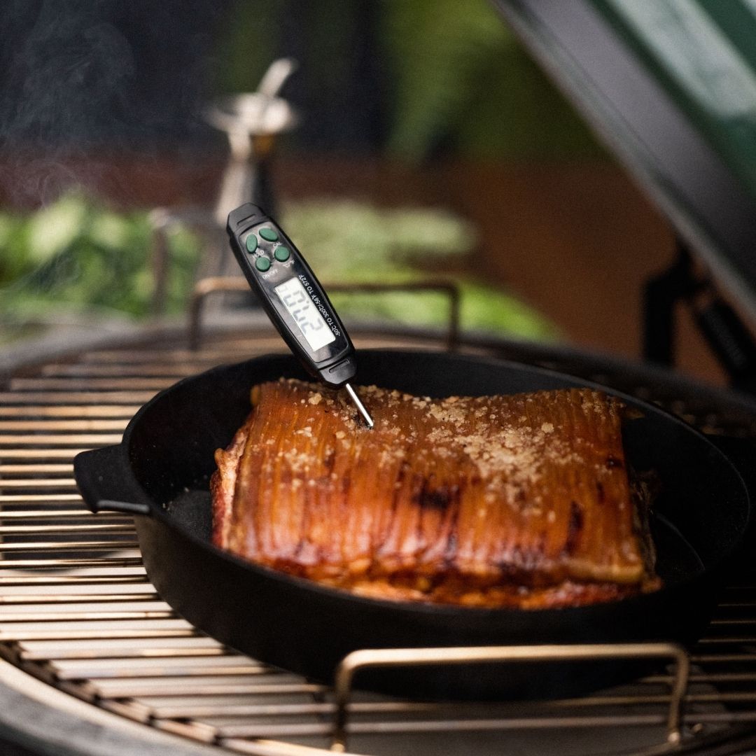 Big Green Egg Cast Iron Skillet L & XL