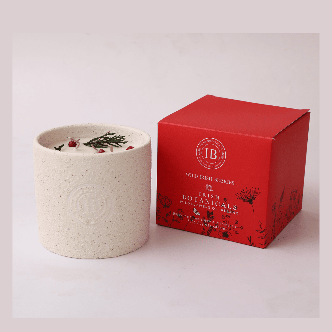 Christmas Candle Ceramic Wild Berries