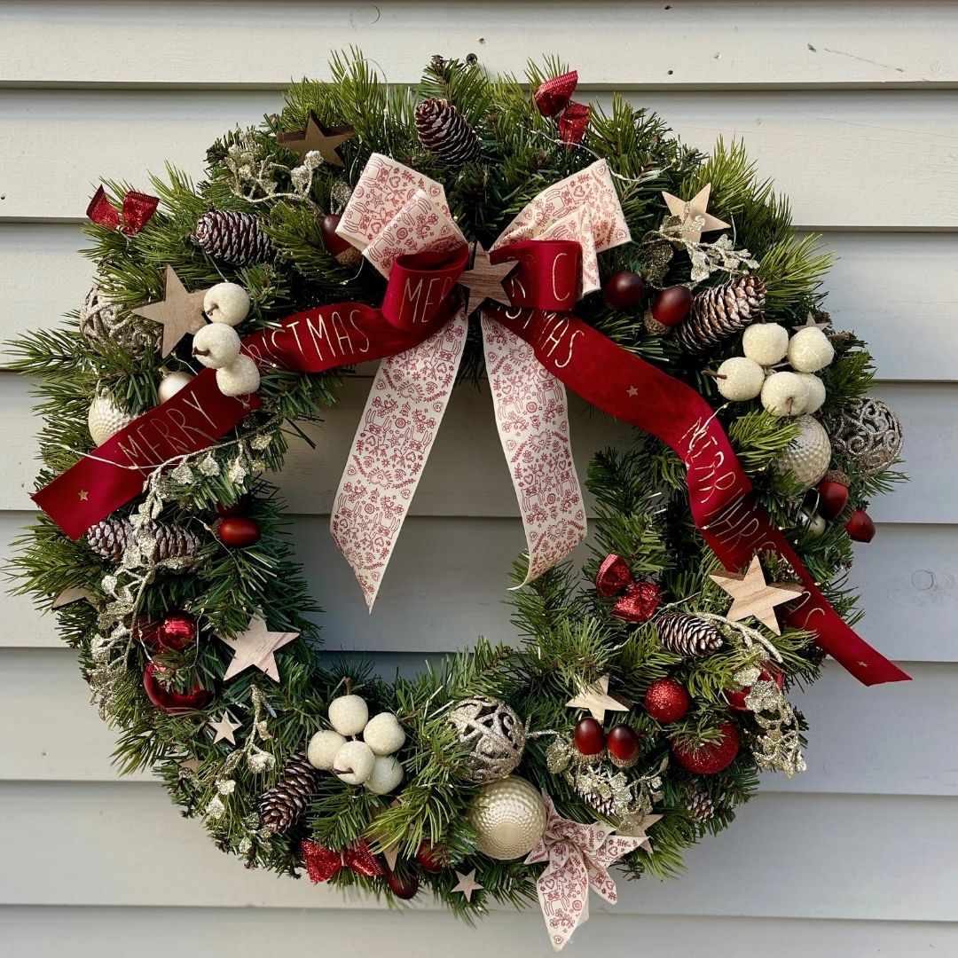 Christmas Wreath Classic Red/White