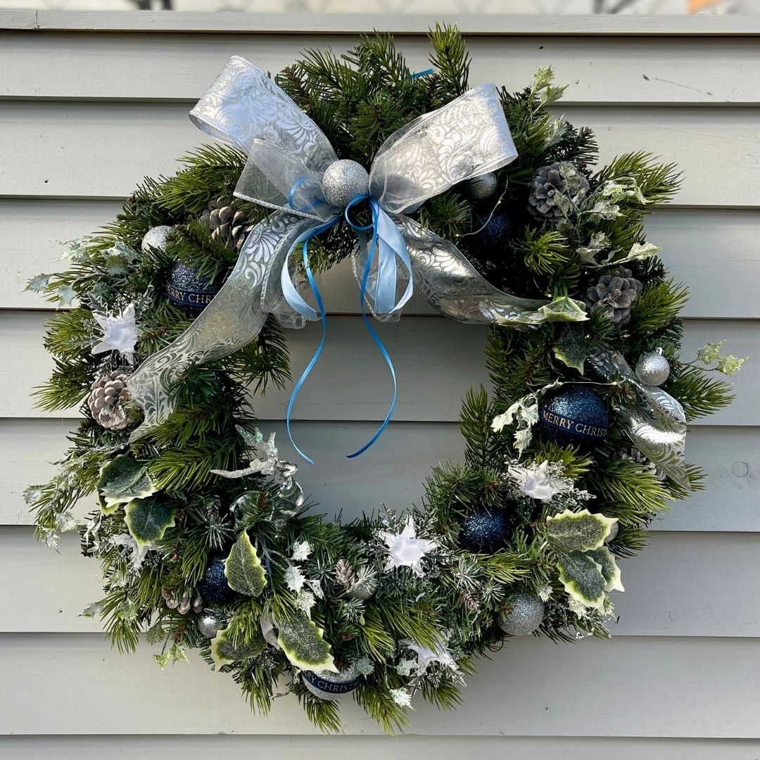 Christmas Wreath Frosty Blue