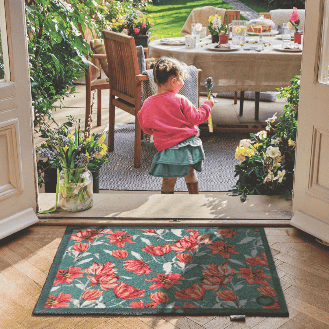 Hug Rug Doormat Tumbling Tulips