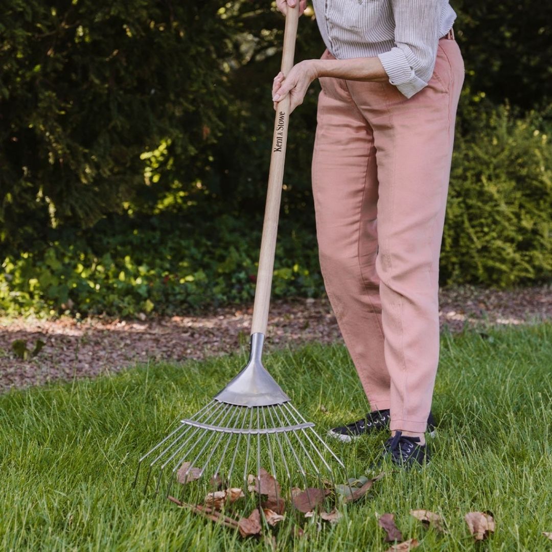 Kent and Stowe Lawn Leaf Rake - Small