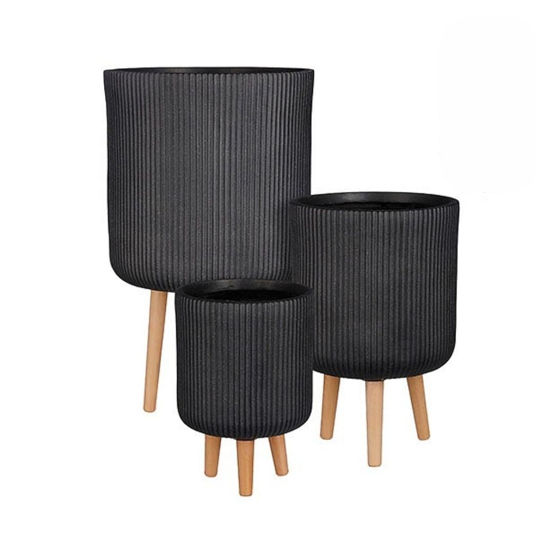Nuovo Indoor Pot On Stand Black