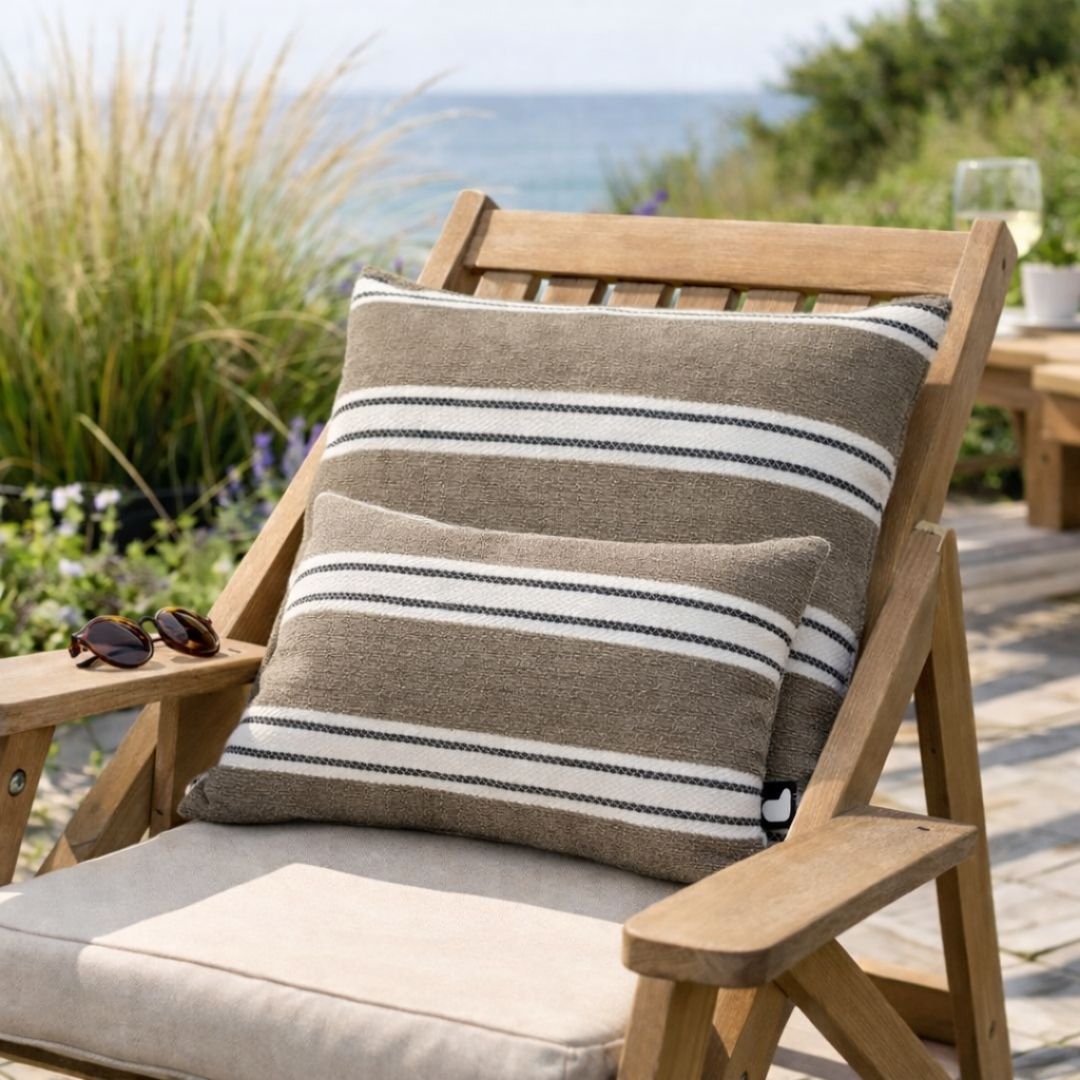 B Outdoor Cushion Aquaclean Haven Large Stripe - Sand - 30 x 40cm