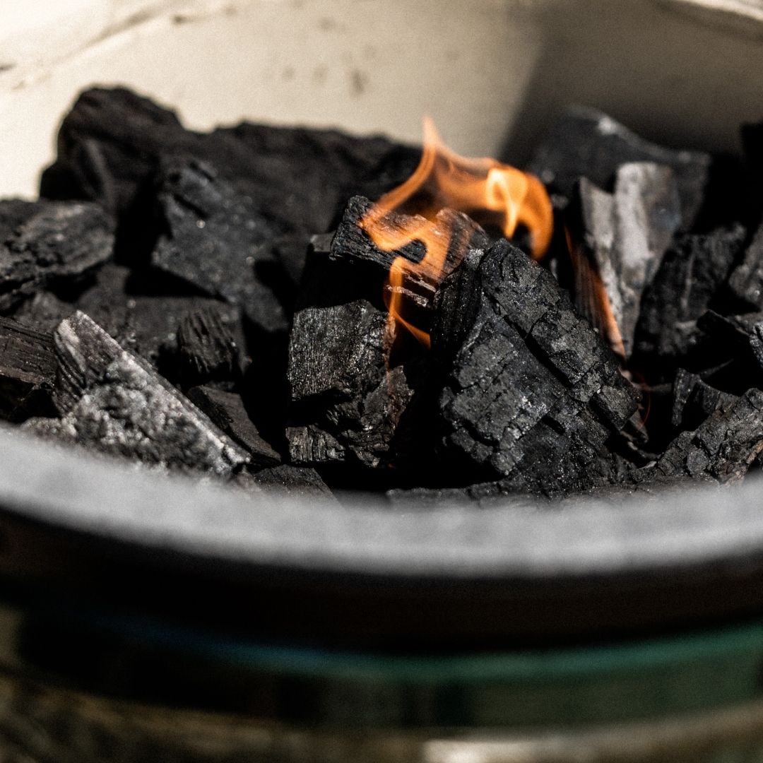 Big Green Egg 100% Natural Oak & Hickory Lump Charcoal-8kg