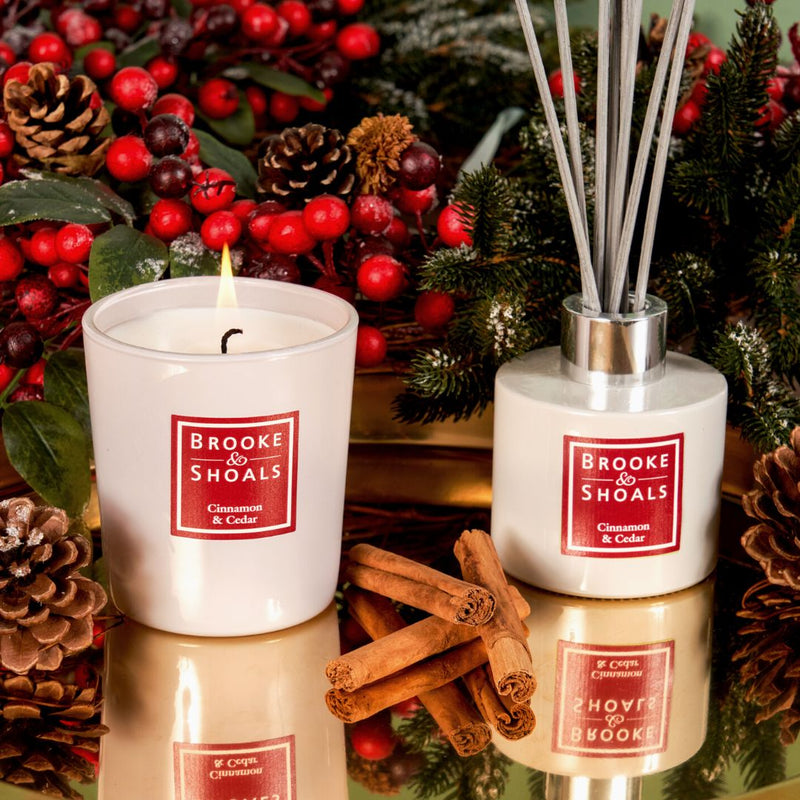 Brooke & Shoals Christmas Candle - Cinnamon & Cedar