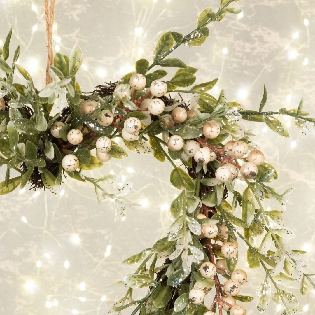 Christmas Sparkle Berry Heart Wreath 43cm
