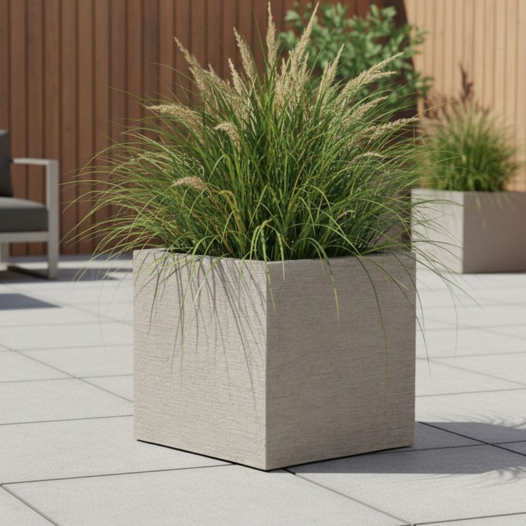 Eschbach Cube Planter - Sabbia