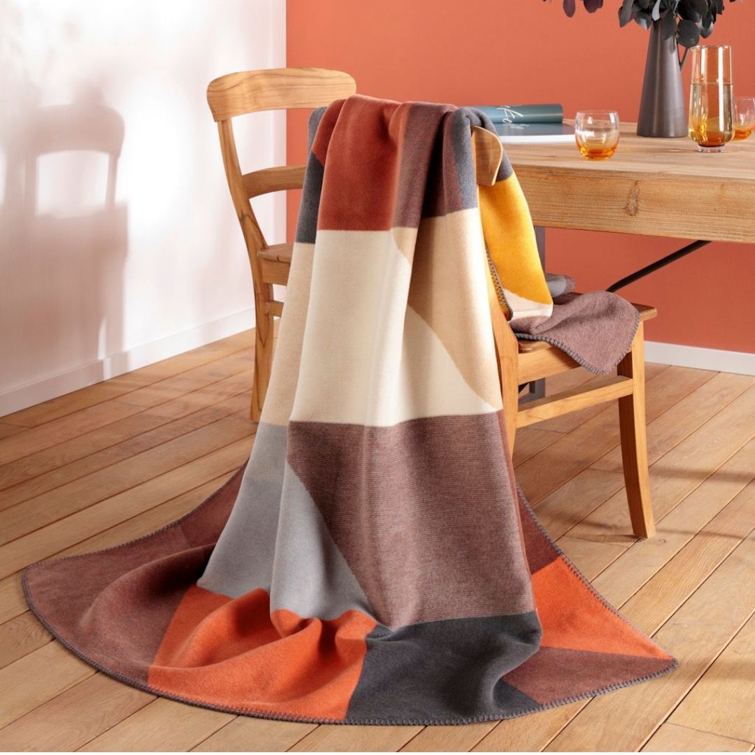 Linear Geometric Throw