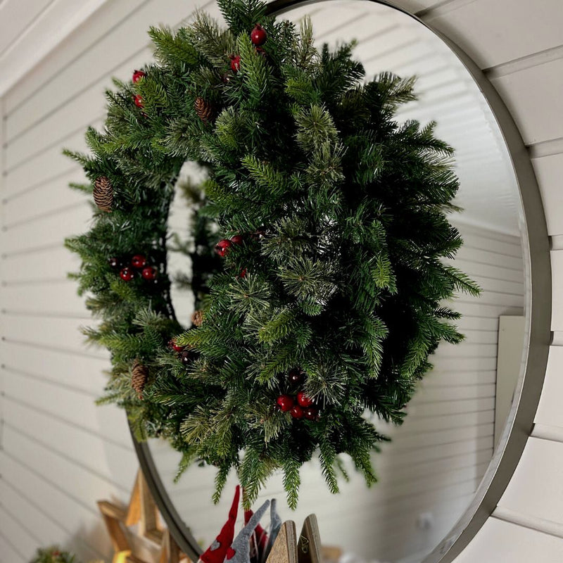 Rutland Pine Christmas Wreath with Berries