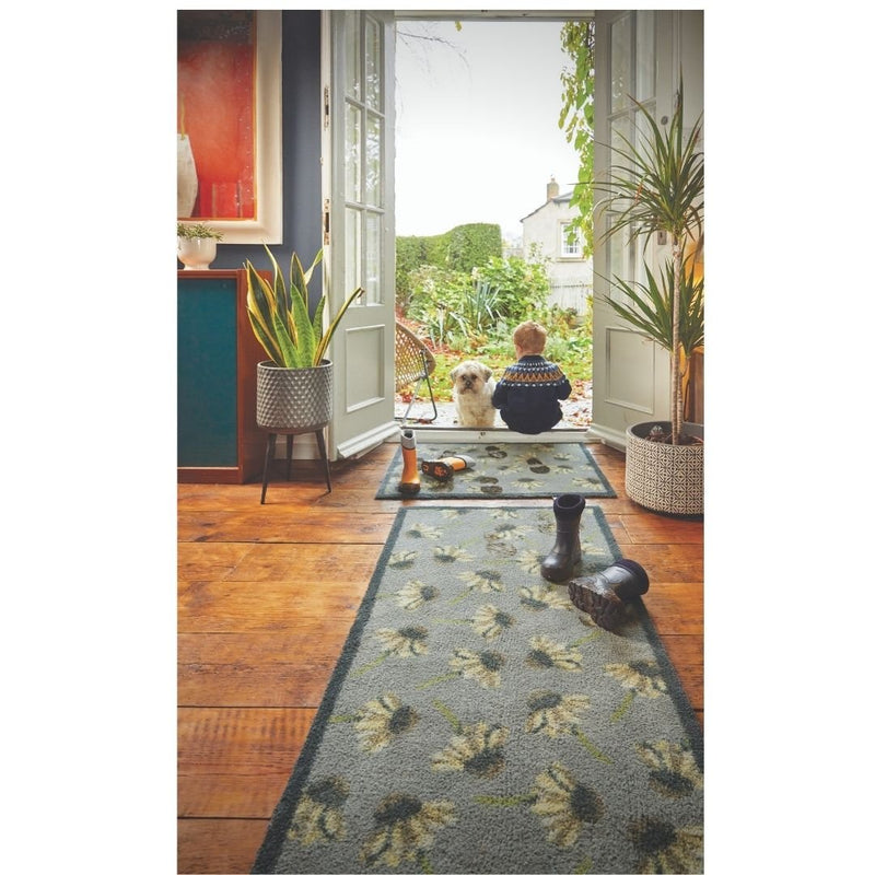 Hug Rug Runner Daisies 1