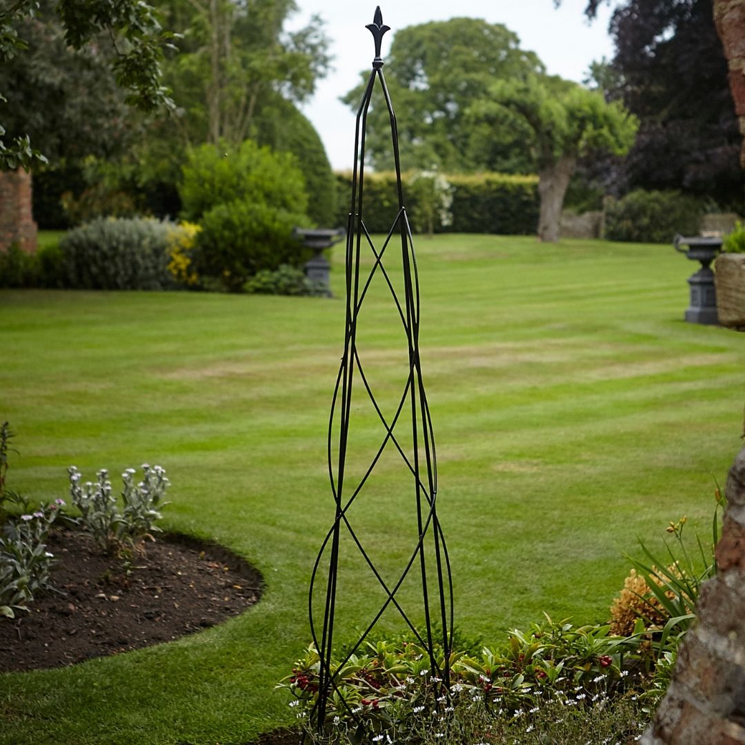 Tom Chambers Nostell Obelisk - 1.6m